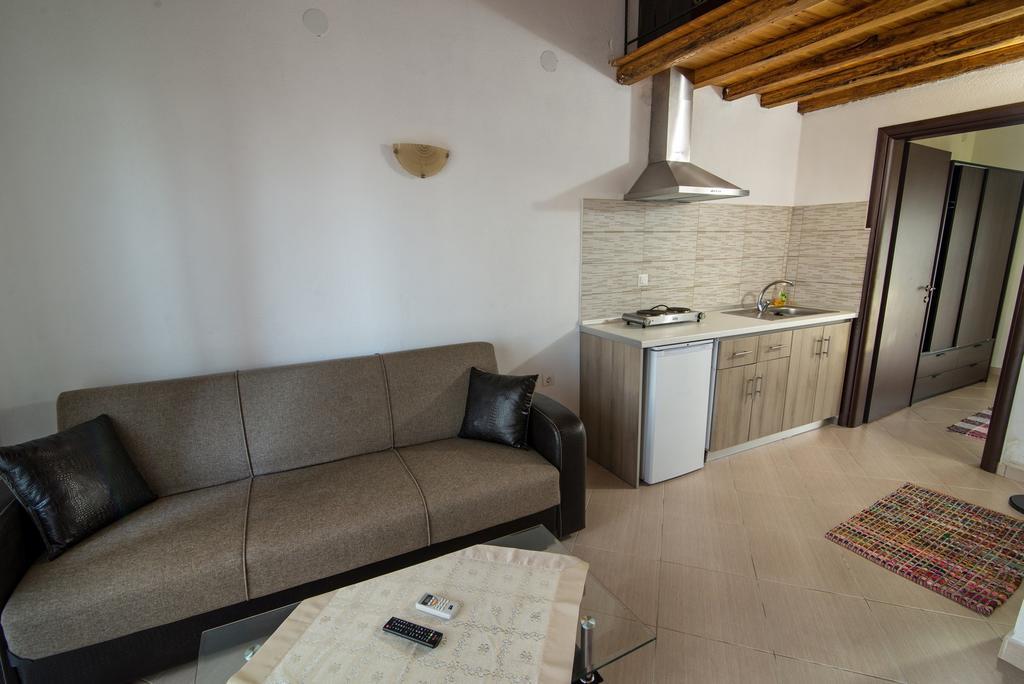 סארטי Theano Apartments מראה חיצוני תמונה