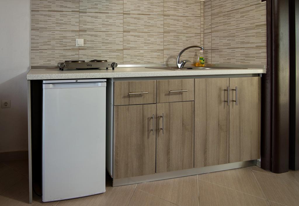 סארטי Theano Apartments מראה חיצוני תמונה